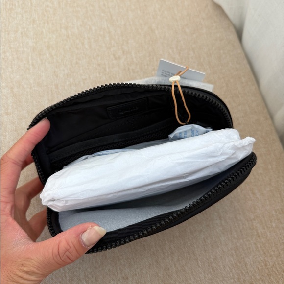 Quince Nylon Black Belt Bag - Picture 5 of 7